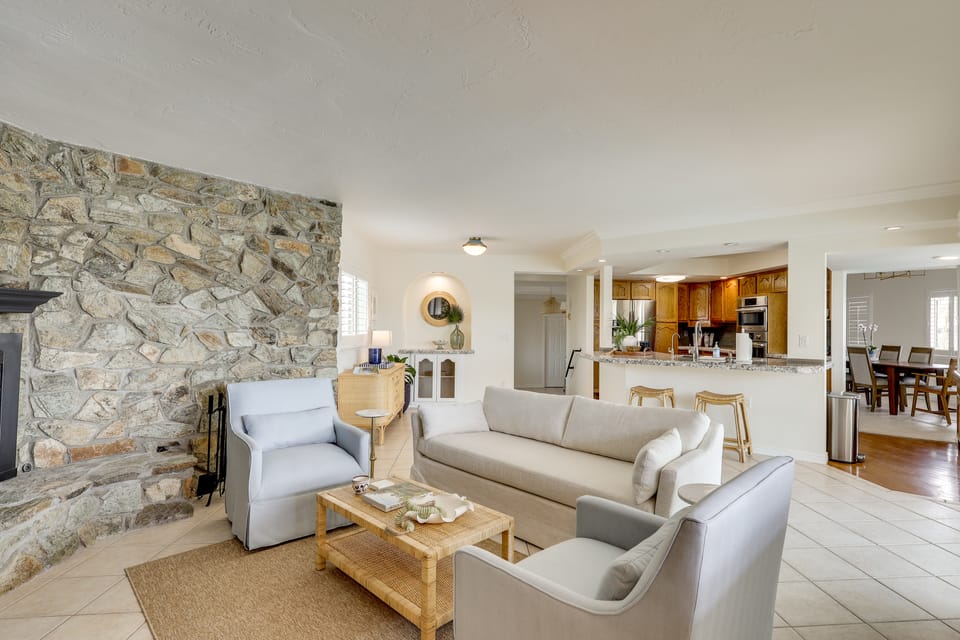 Golf Course Retreat: Pool, RV/Boat Pkg, Lake Views House in Lake Havasu City