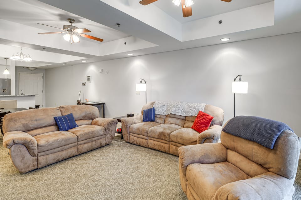 Walk to Bristol Motor Speedway: Retreat w/ Pool! Apartment in Bristol