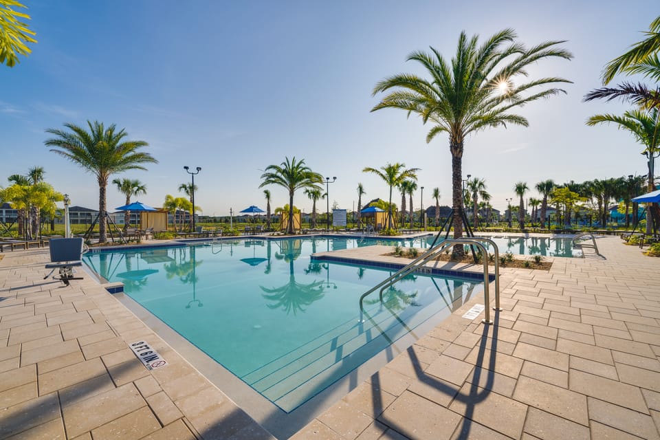Resort-Style Oasis! Minutes to Disney / Universal! Apartment in Four Corners