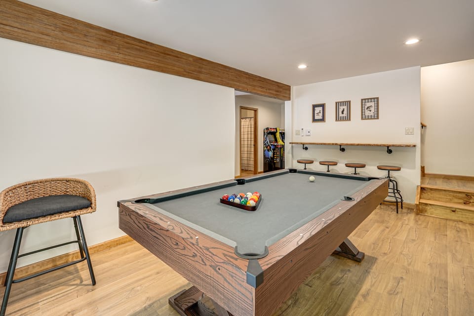 1 Mi to Beach! Home w/ Game Room in Albrightsville House in Tunkhannock Township