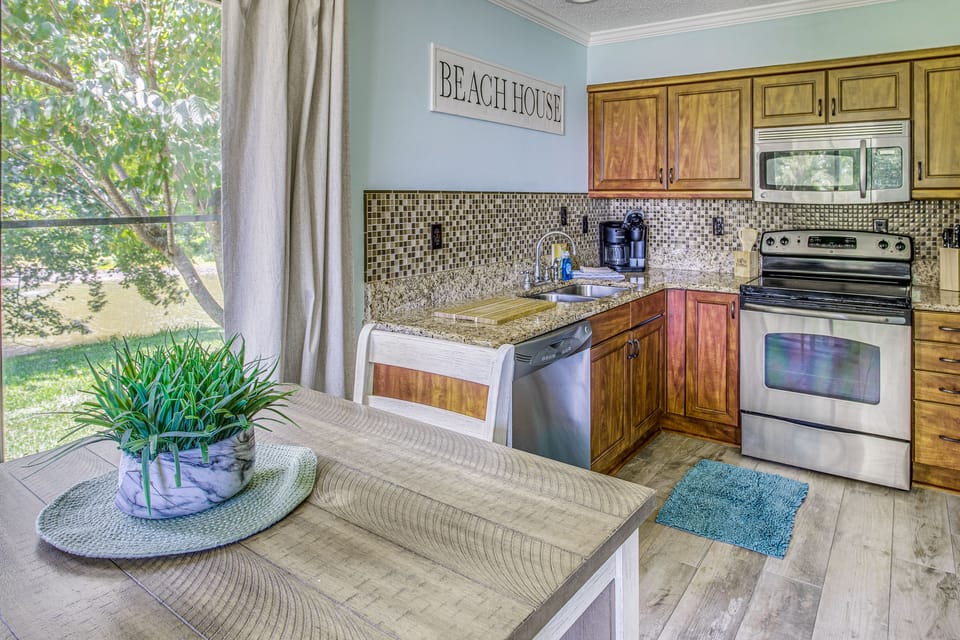 Poolside Days, Ocean Strolls! Myrtle Beach Retreat Apartment in South Carolina