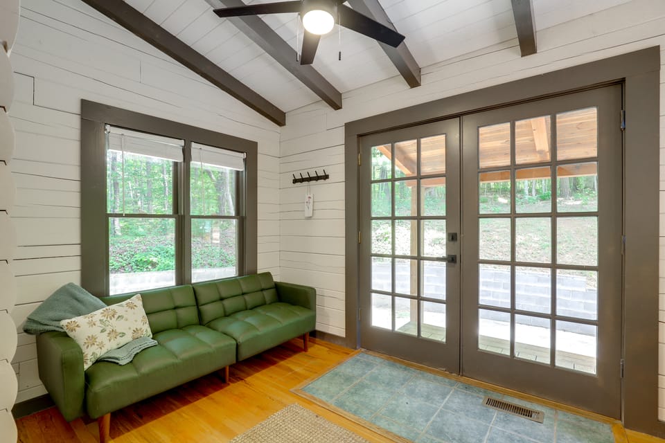 Explore Parks, Lakes & Waterfalls! Marion Cabin House in Tennessee