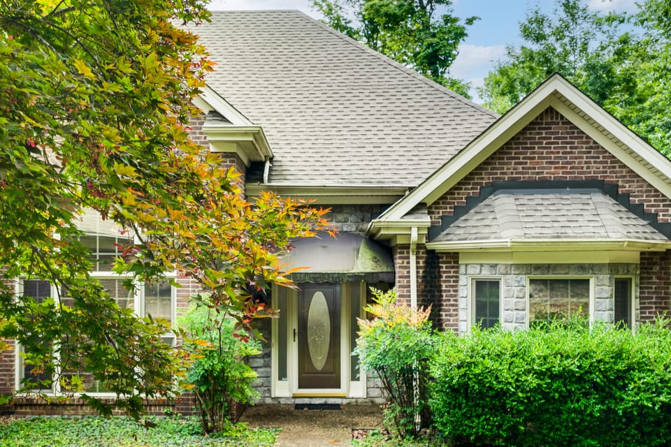 17 Private Acres! Modern Louisville Escape w/ Deck House in Jefferson County