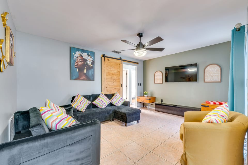 Luxe 4BR Villa Near Disney: Private Pool & Lanai House in Four Corners