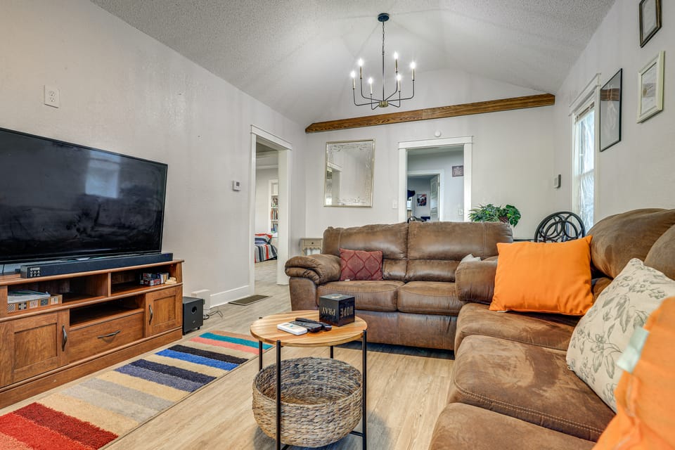 4 Mi to Stadiums! Quiet Kansas City Home w/ Patio House in Independence