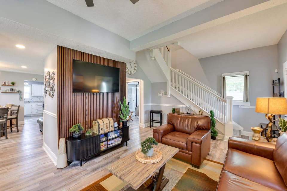 Skyline Views + Outdoor Fun: Charlotte Escape! House in Charlotte