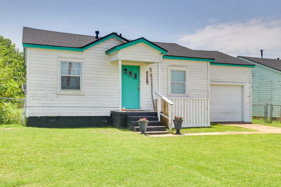 Family Home 3 Mi to Fort Sill! Yard & Workspace House in Lawton