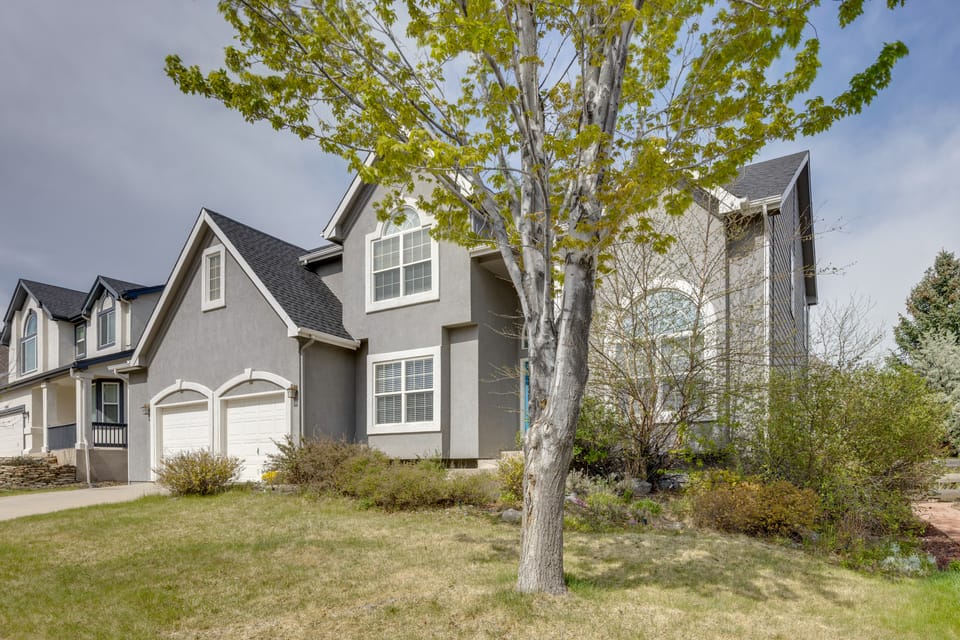 Explore The Springs! Family-Friendly Basement Unit Apartment in Black Forest