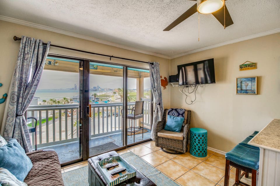 Beach View Balcony! Corpus Christi Condo w/ Pool Apartment in Nueces County