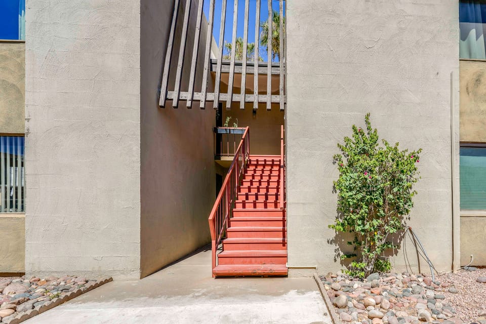Condo w/ Pool, Near Trails & Old Town Scottsdale! Apartment in Paradise Valley