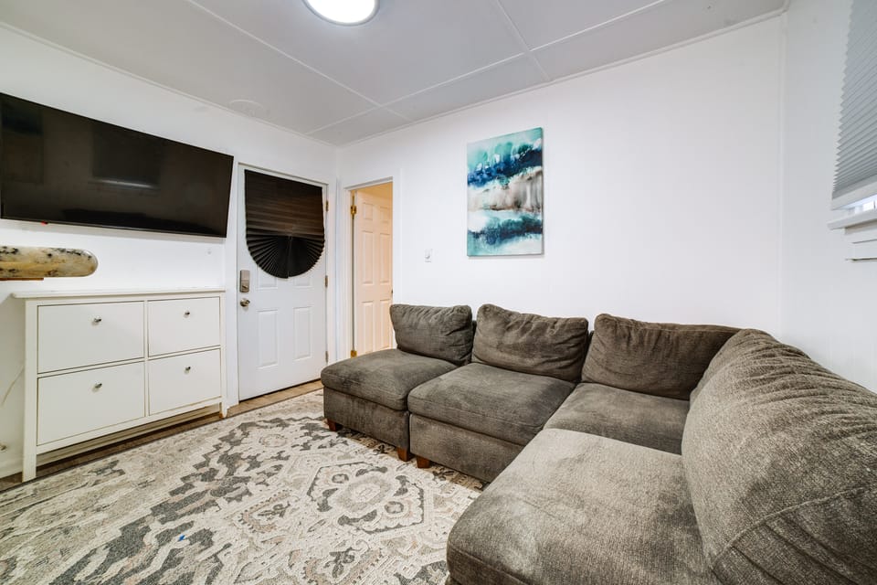 1/2 Mi to Dtwn! Nurse-Ready Rental in Riverside House in Riverside