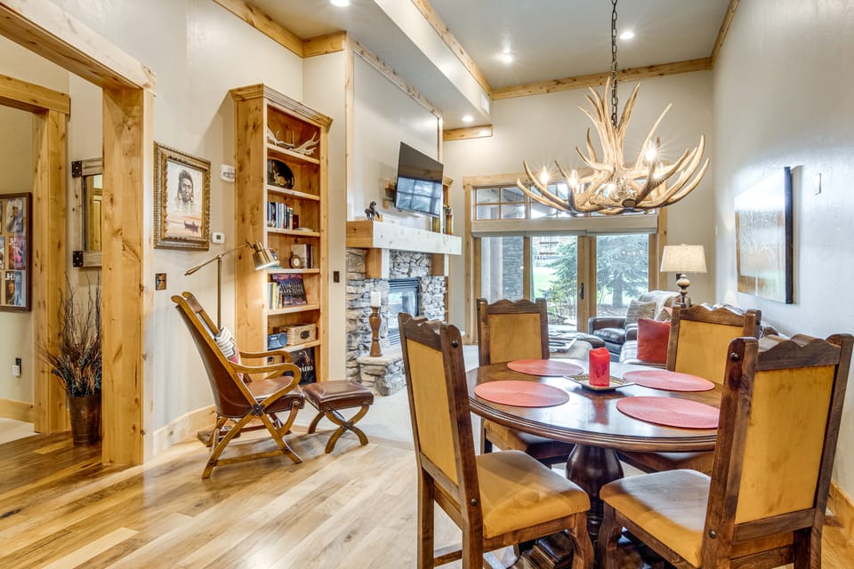 Gateway to the Teton Valley! Luxe Mtn Condo Apartment in Idaho