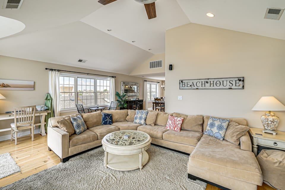 Walk to Brigantine Beach! Family Townhome w/ Views Apartment in Brigantine