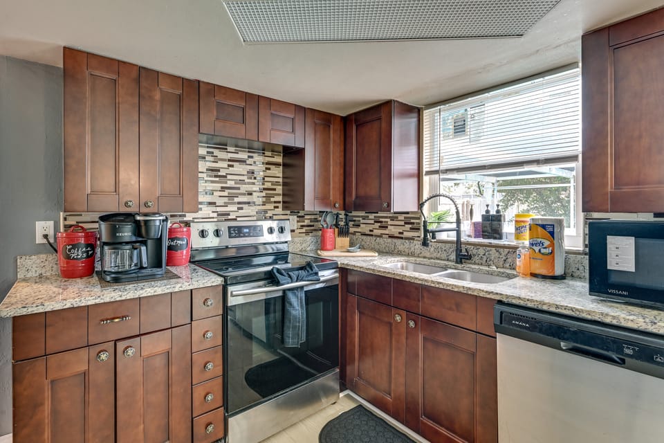 Private Pool! Port Richey Home Near Coast & Trails House in Florida