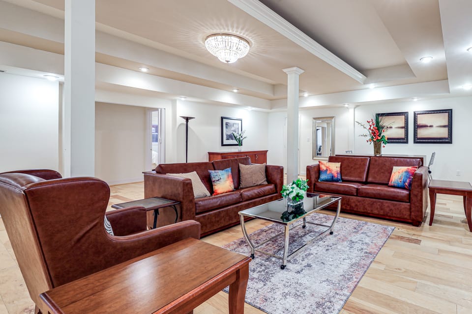 Gateway to DC & More! Quiet & Stylish Retreat House in Potomac