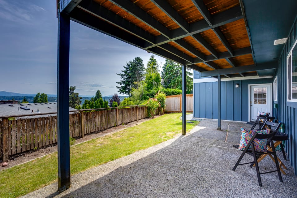 Explore Seattle & Lake Washington! Mtn-View Apt Apartment in Bryn Mawr-Skyway