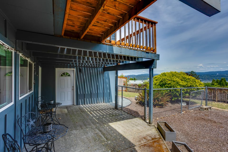 Quick Hwy Access to Seattle! Mtn-View Apt w/ Yard Apartment in Bryn Mawr-Skyway