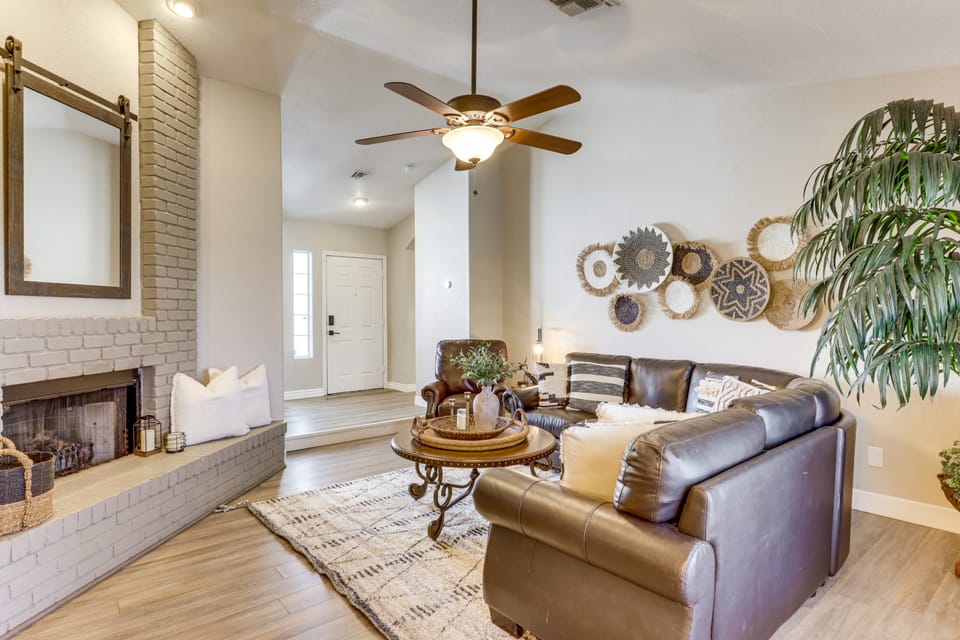 Stylish Yuma Home! 14 Mi to River House in Fortuna Foothills