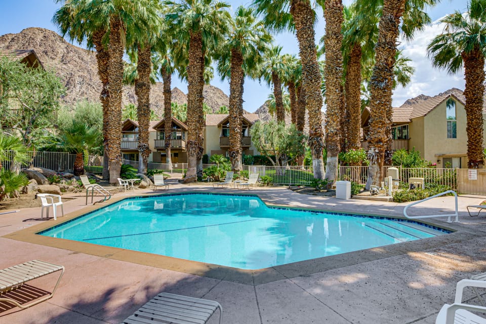 Mid-Mod Mountain Cove Studio with Views Apartment in Indian Wells