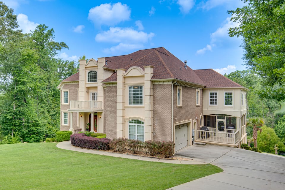 Game Room + Heated Pool: Stunning Atlanta Estate House in Georgia