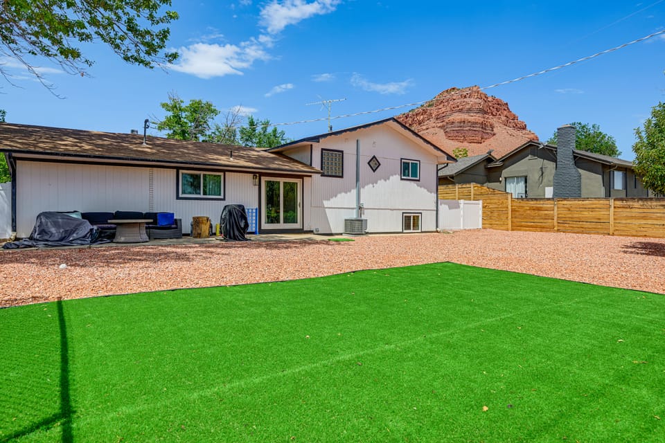 Spacious Kanab Basecamp | Game Rm, Patio, Fire Pit House in Kanab