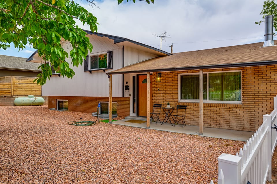 Spacious Kanab Basecamp | Game Rm, Patio, Fire Pit House in Kanab