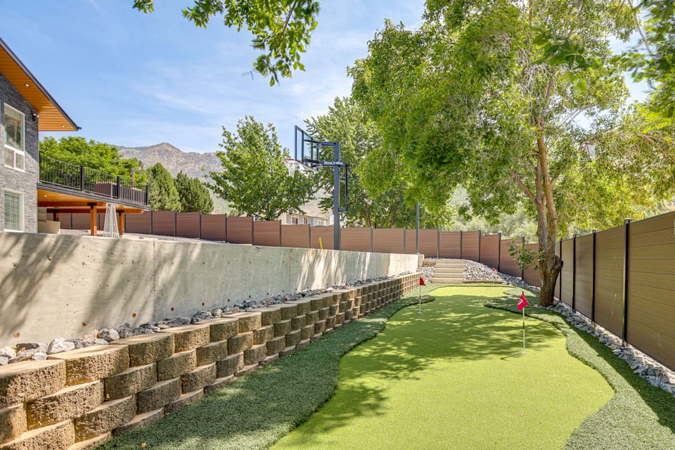 Hot Tub, Game Room, Putting Green! Ogden Oasis House in Utah