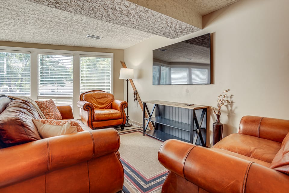 Hot Tub, Game Room, Putting Green! Ogden Oasis House in Utah