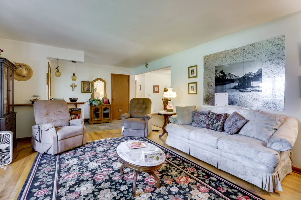 Fort Atkinson Ranch Home Near Rock River House in Wisconsin