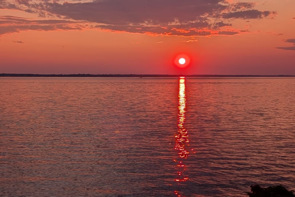 Sunset Views & Deck: Lake Champlain Cottage! Cottage in Lake Champlain