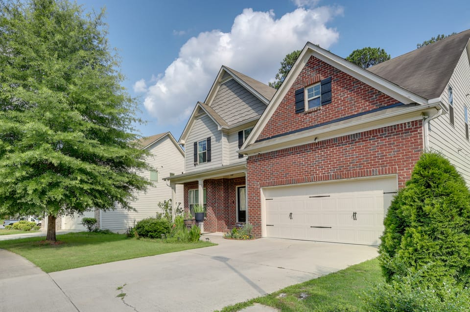 Shop, Dine & Hike: Lawrenceville Home By Parks Apartment in Georgia
