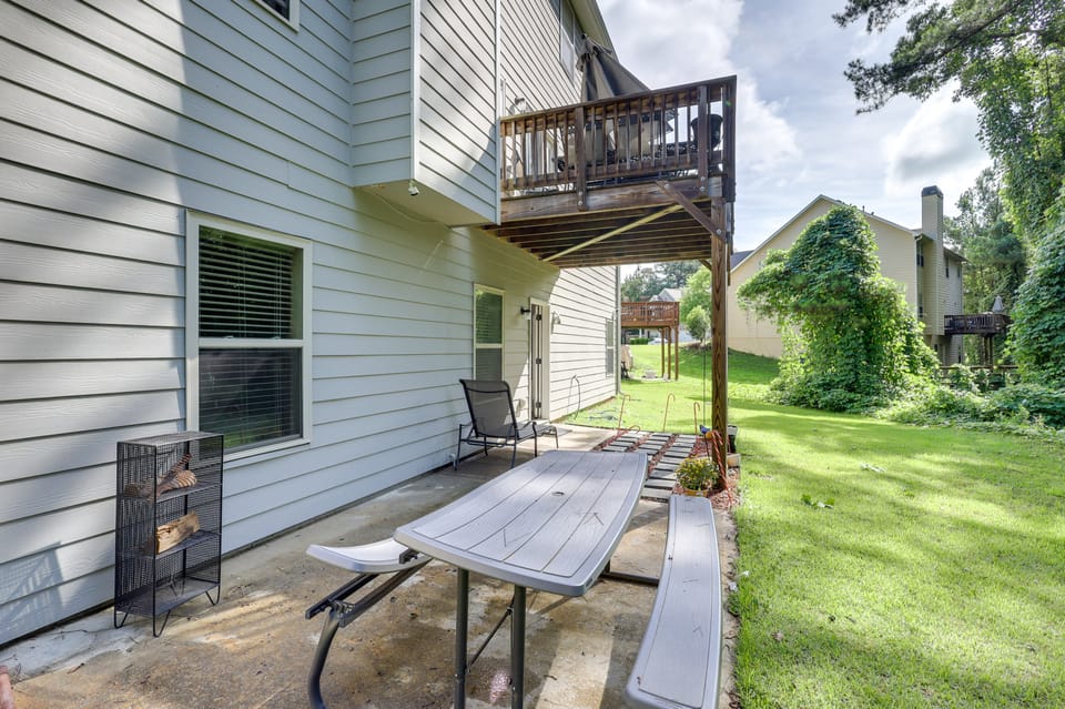 Shop, Dine & Hike: Lawrenceville Home By Parks Apartment in Georgia