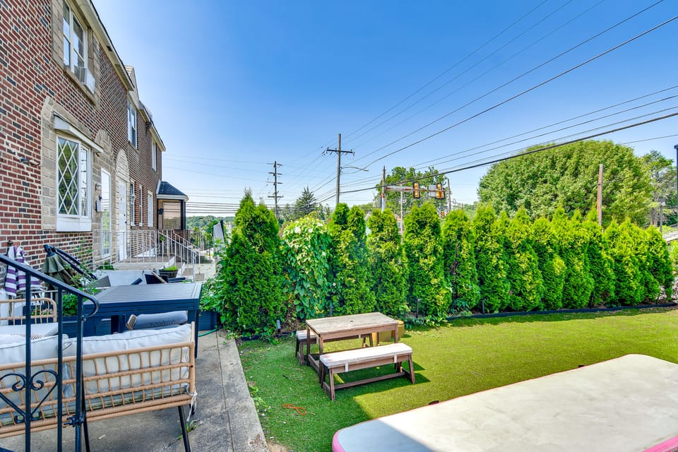 Modern Philly-Area Retreat Near Downtown & PHL! Apartment in Upper Darby