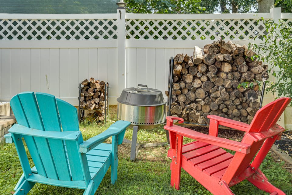 'NashVegas Getaway' w/ Hot Tub Near Broadway House in Nashville