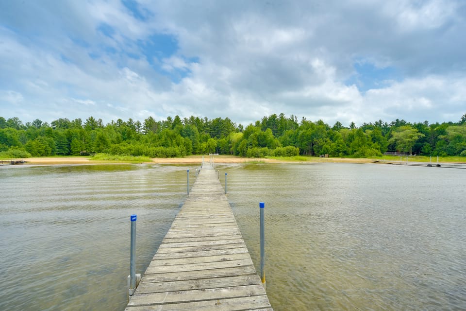 Private Beach on Shell Lake! Luxe Cabin Retreat House in Shell Lake