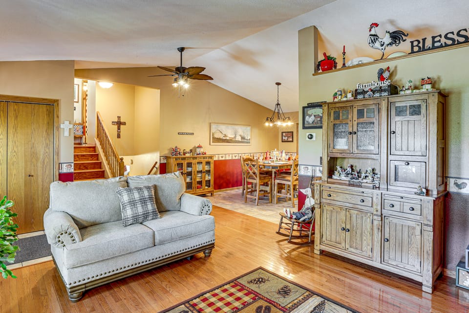 Outdoor Kitchen & Patio Oasis! 5BR Rapid City Home House in Rapid City