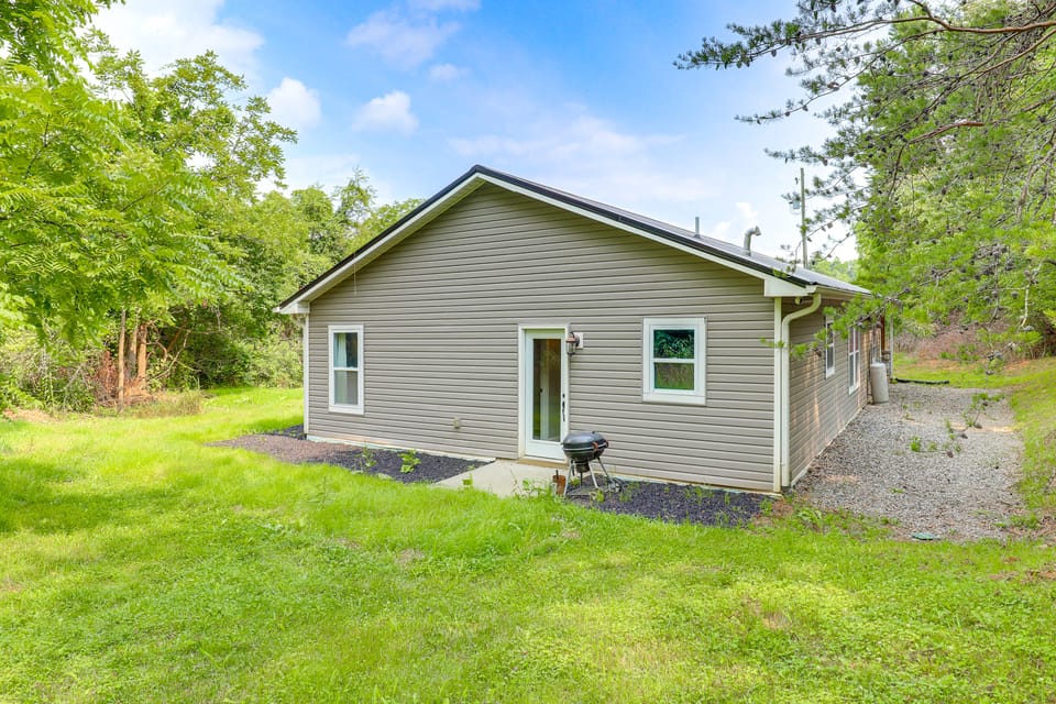 2 Acres & Creek Access! Private Leicester Escape House in Buncombe County