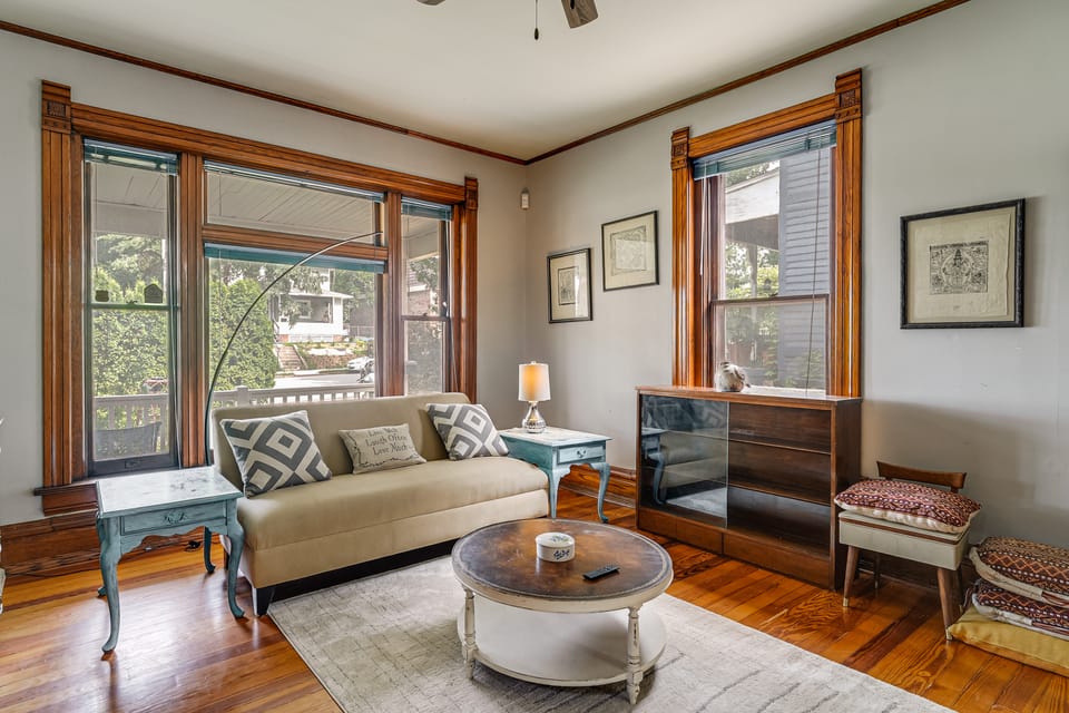 Historic Queen Anne Omaha Home in Field Club House in Omaha