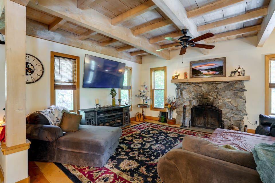 Private Pool & Fire Pit! Tuolumne Family Retreat House in Calaveras County