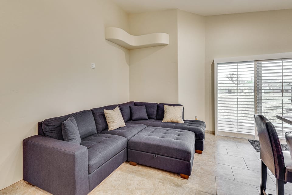Family Haven 4 Mi to Lake Havasu & London Bridge! House in Lake Havasu City