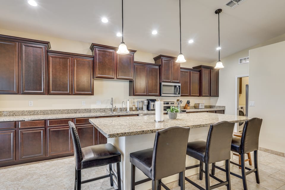 Family Haven 4 Mi to Lake Havasu & London Bridge! House in Lake Havasu City