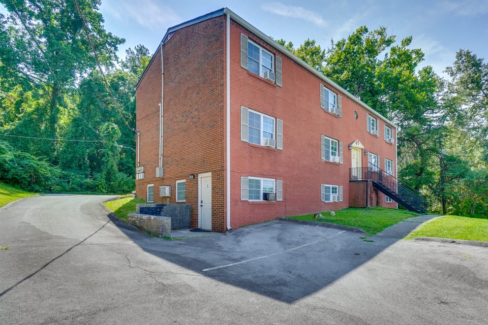 6 Mi to Dtwn: Family-Friendly Knoxville Apartment Apartment in Knoxville