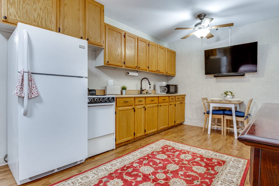 Historic Downtown Hub! Lebanon Apt Apartment in Indiana