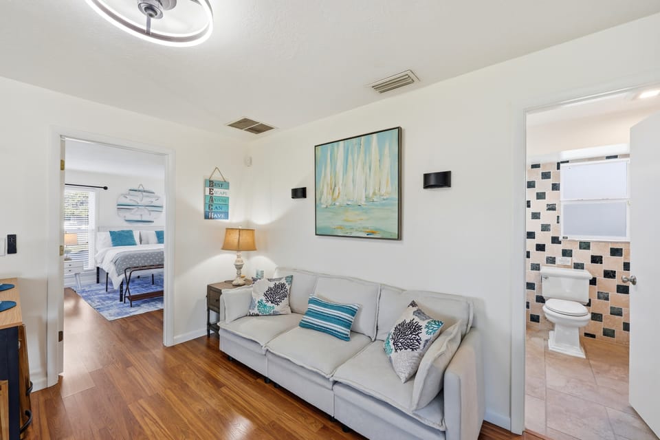 Walk to Beach at the End of the Street! Apartment in Vilano Beach