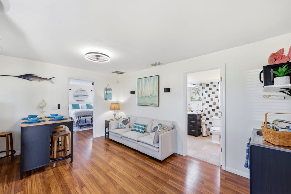 Walk to Beach at the End of the Street! Apartment in Vilano Beach