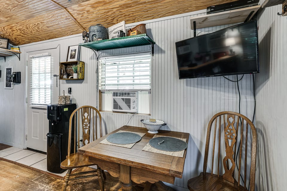 Dayton Cabin on 42-Acre Farm: Fish, Hike, Unwind! House in Tennessee