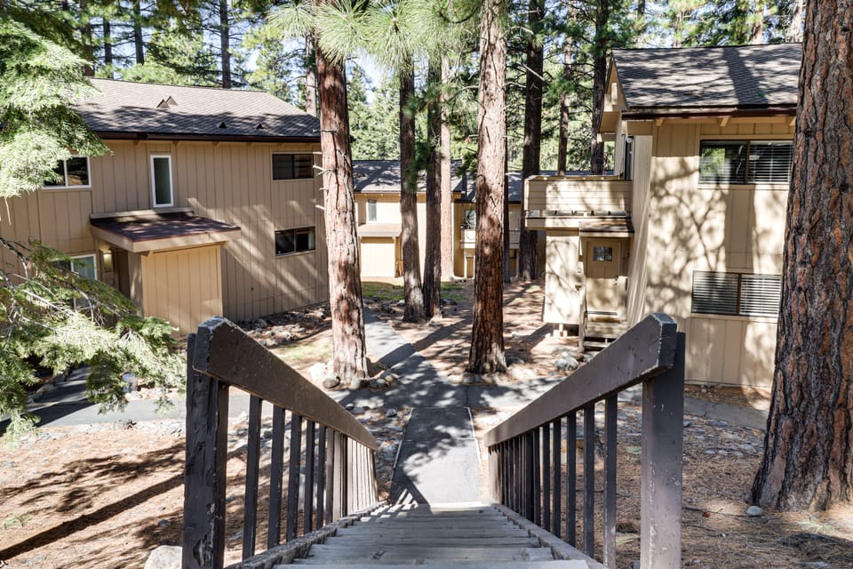 1 Mi to Lake Tahoe! Family & Pet-Friendly Getaway Apartment in Incline Village