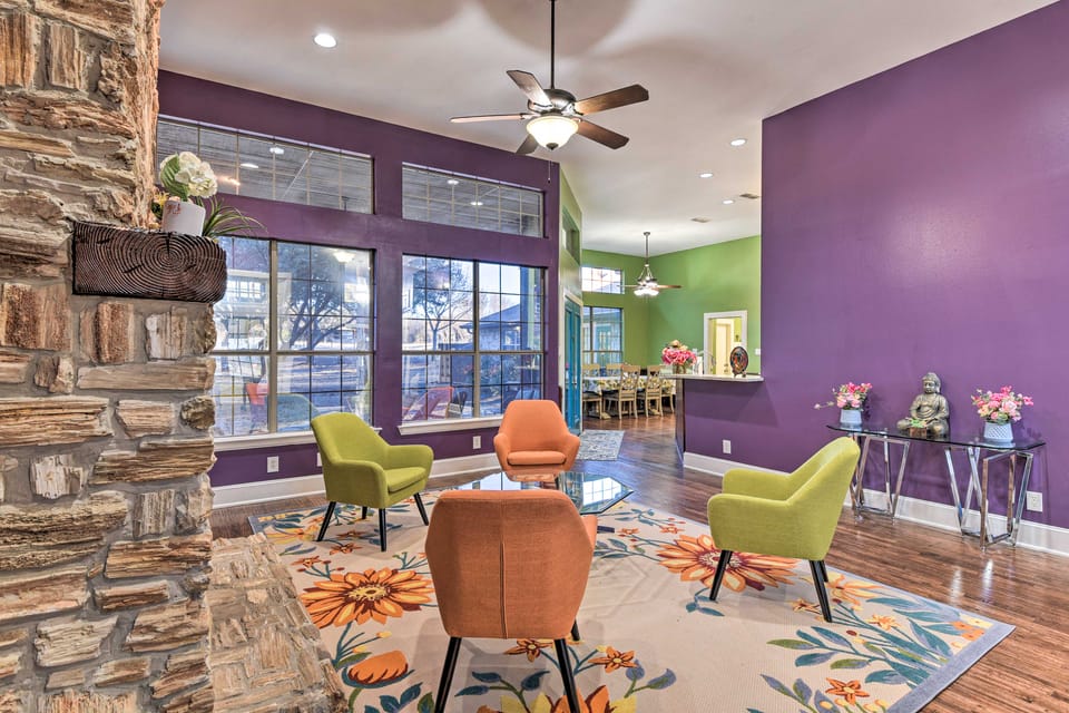 Private Pool: Spacious & Vibrant Argyle Villa! House in Texas