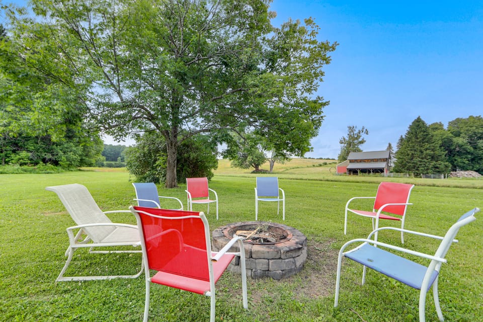 On 22 Acres! Retreat w/ Views in Burlington Flats House in New York