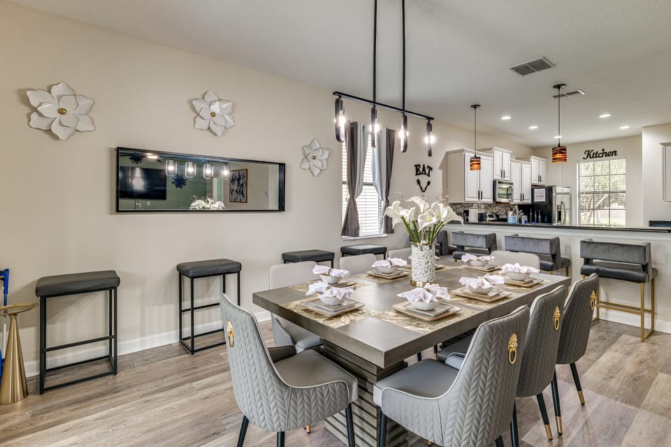 New Remodeled ChampionsGate Pool Home | 5BR/5BA House in Four Corners